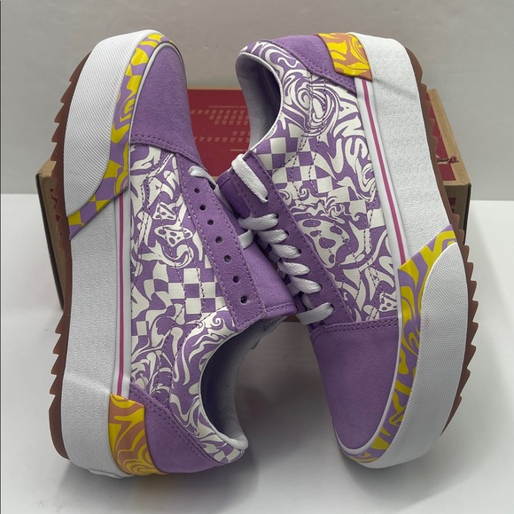 Vans WMNS Old Skool Stacked
Wavy Daze Sheer Lilac
VN0A4U15BD9 Platform Sneakers - Picture 10 of 16